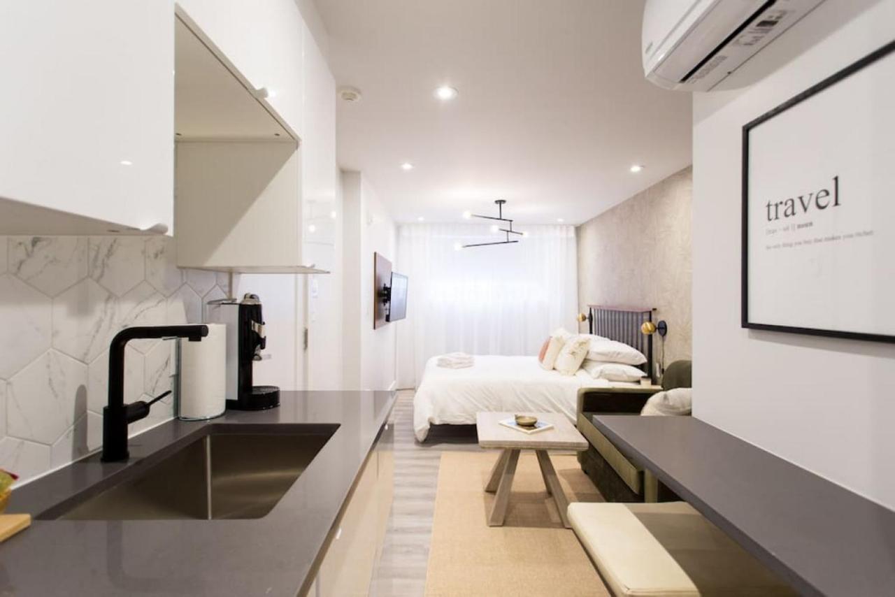 Palms Little Italy Studio With Full Bathroom By Denstays モントリオール エクステリア 写真